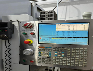 Foto: Centro de Usinagem Vertical Duplo Pallet HAAS MDC-500