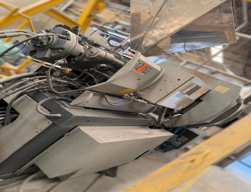 Foto: INJETORA DE PLÁSTICO - SANDRETTO - SB Uno 612/165T - ANO 2001