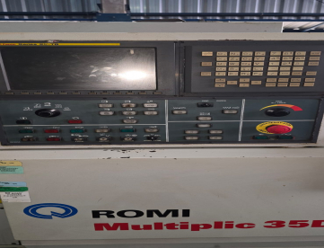 Foto: TORNO CNC - ROMI - MULTIPLIC 35D - 520X2000MM - ANO 2008 - COMANDO SIEMENS