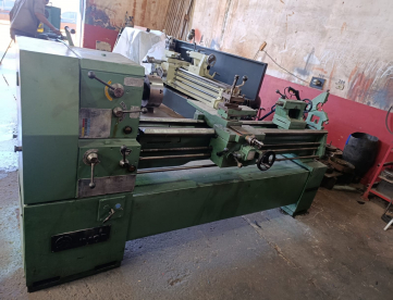 Foto: TORNO ROMI OFICINA 420 - 420MM X 1500MM