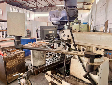 Foto: FRESADORA FERRAMENTEIRA - ISO 40 - CLEVER - 4EVS