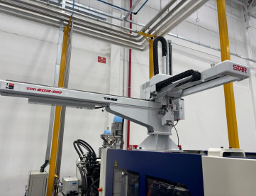 ROBÔ CARTESIANO - STAR SEIKI - EGW-800 - SERVO 5 EIXOS - MÁQUINA ENTRE 300 A 400 T - ANO 2022