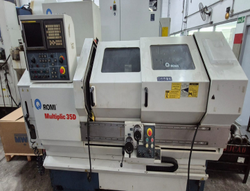 TORNO CNC ROMI MULTIPLIC 35D  520X1500 MM  - COMANDO FANUC- COM JOYSTICK  ANO 2007