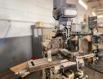 Foto: FRESADORA FERRAMENTEIRA - CLEVER - 4EVS - ISO40