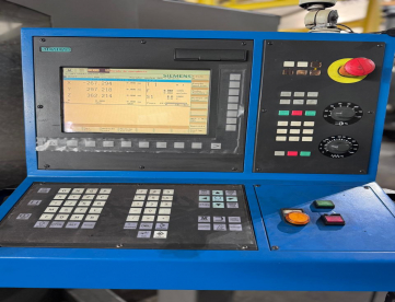 Foto: FRESADORA CNC - VEKER - VK-4900 - ANO 2007 - COMANDO SIEMENS 810D 