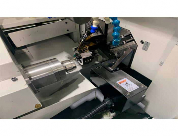 Foto: TORNO CNC AUTOMÁTICO DE CABEÇOTE MOVEL - CITIZEN - CINCOM A16 - ANO 2006