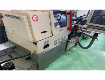 Foto: TORNO CNC AUTOMÁTICO DE CABEÇOTE MÓVEL - TRAUB - TNL12/7 - ANO 2003