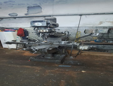 FRESADORA FERRAMENTEIRA - INFRESA - LAGUN FTV-2 - ANO 1989