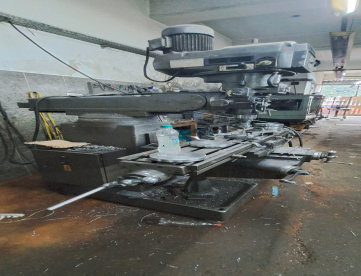 Foto: FRESADORA FERRAMENTEIRA - INFRESA - LAGUN FTV-2 - ANO 1989