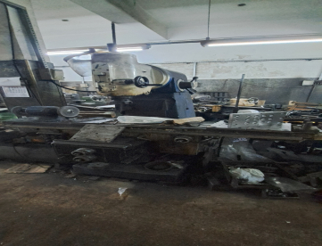 FRESADORA UNIVERSAL - ZEMA - FVA 1600 - MESA 1600 x 300 MM - SEM DIGITAL