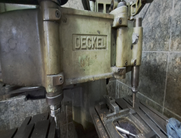 Foto: PANTÓGRAFO ALEMÃO - FRIEDRICH DECKEL - KF-1