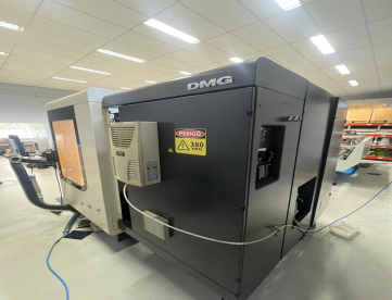 Foto: CENTRO DE USINAGEM VERTICAL DECKEL MAHO DMG 635V - ANO 2018
