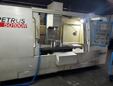 Foto: Fresadora CNC Diplomat PETRUS 50100R