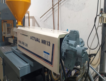 Foto: INJETORA DE PLÁSTICOS - HIMACO ACTUAL - MR12 1000-740LH - ANO 2013 -  COM MESA ROTATIVA DE 12 ESTAÇÕES