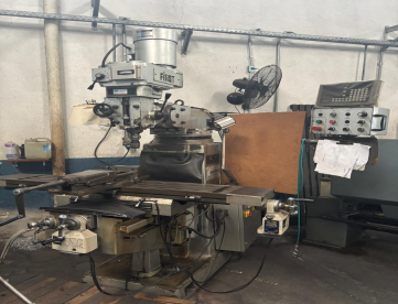 Foto: FRESADORA FERRAMENTEIRA VEKER FIRST - VKF 430i - ISO 40 -930 X 414 X 409 - ANO 2013