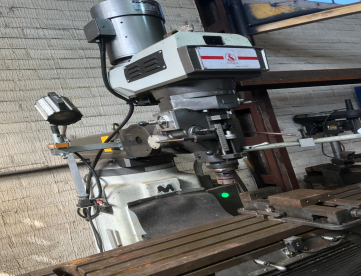 Foto: FRESADORA FERRAMENTEIRA - PINNACLE - ANO 2024 - ISO40 - 900x380x380 