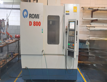 Foto: CENTRO DE USINAGEM VERTICAL - ROMI - D800 - ANO 2010 - COMANDO FANUC