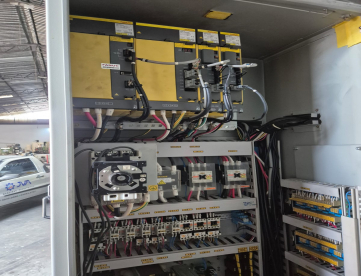 Foto: CENTRO DE USINAGEM VERTICAL - HYUNDAI - KIA VX 500 - 1060MM X 510MM X 365MM - ANO 2007