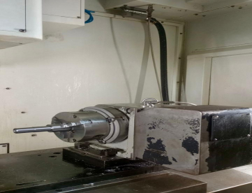 Foto: CENTRO DE USINAGEM VERTICAL - ROMI - D800 - ANO 2022 - 800 x 610 x 640 - COMANDO FANUC - COM 4º EIXO DETRON