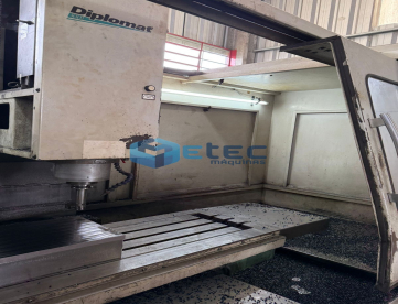 Foto: FRESADORA CNC - DIPLOMAT - PETRUS 5010R - ANO 2008 - COMANDO HEIDENHAIN Fresadora CNC Diplomat PETRUS 50100R