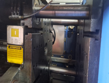 Foto: INJETORA DE PLÁSTICOS HAITIAN SA600 ANO 2010