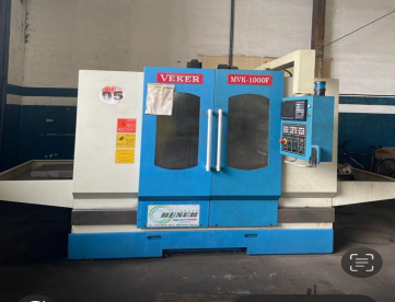 FRESADORA CNC VEKER MVK1000 (1000X500X570MM) ANO 2010