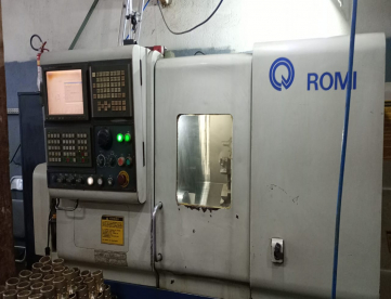 CENTRO DE TORNEAMENTO ROMI GALAXY10 -COMANDO FANUC -240 X400-ANO 2002