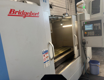 Foto: CENTRO DE USINAGEM VERTICAL  HARDIGE - BRIDGEPORTE GX1000 PLUS  COM 4 EIXO -1000 X 540 X510 - ANO 2022