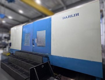 CENTRO DE USINAGEM VERTICAL - DAHLIH - HC-2000 - ANO 2012 - COMANDO FANUC