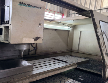 Foto: FRESADORA CNC - DIPLOMAT - PETRUS 5010R - ANO 2008 - COMANDO HEIDENHAIN