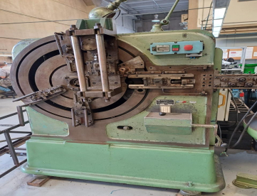 Foto: MÁQUINA DE DOBRA/CONFORMAÇÃO DE ARAME - TIPO BIHLER - MODELO MS30