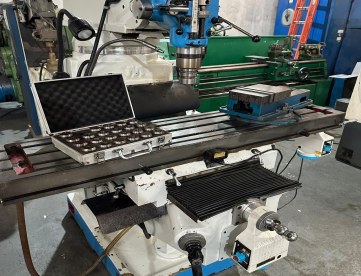 Foto: FRESADORA FERRAMENTEIRA HECTORMARK ISO 40 - MESA 1370MM X 310MM - ANO 2021