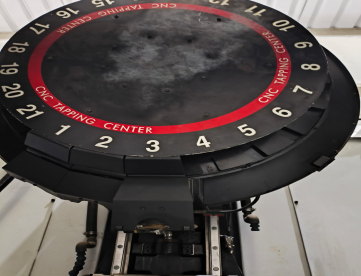 Foto: CENTRO DE FURAÇÃO E ROSQUEAMENTO - BROTHER - TC-32A - 450MM X 320MM X 410MM - ANO 2000