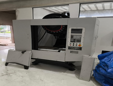 CENTRO DE FURAÇÃO E ROSQUEAMENTO - BROTHER - TC-32A - 450MM X 320MM X 410MM - ANO 2000