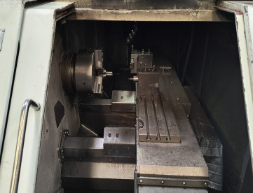 Foto: TORNO CNC ROMI - COSMOS 10G - ANO 1991