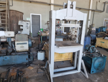 PRENSA HIDRAÚLICA - 30 TON