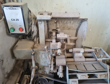 Foto: TORNO AUTOMÁTICO TAUNOS - MODELO CA 25
