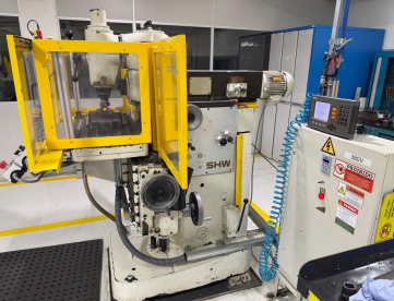 Foto: FRESADORA UNIVERSAL FERRAMENTEIRA - TRAUBOMATIC - UF1 - COM NR12