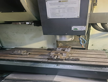 Foto: CENTRO DE USINAGEM VERTICAL - FEELER - FV760 A -760 X420 X510 - ANO 2007