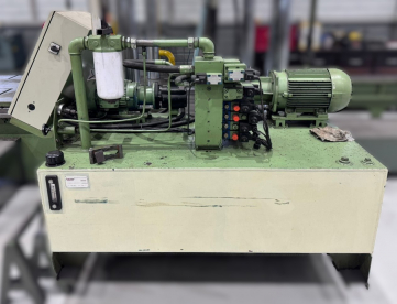 Foto: PRENSA HIDRÁULICA - PATM - 80H - ANO 2004