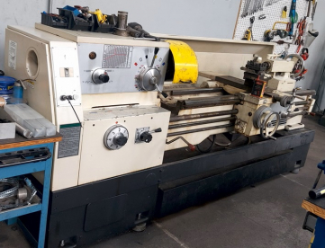TORNO MECÂNICO - SHENYANG - CA6250B – 500 x 1500 mm – ANO 2013