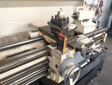 Foto: TORNO MECÂNICO - SHENYANG - CA6250B – 500 x 1500 mm – ANO 2013