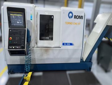 CENTRO DE TORNEAMENTO - ROMI - GL250T - ANO 2020 - COMANDO FANUC