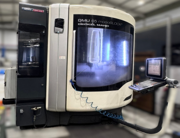 CENTRO DE USINAGEM 05 EIXOS - DMG - DMU 65 - ANO 2012 - 735 x 650 x 560 MM - COMANDO HEIDENHAIN