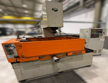 ELETROEROSÃO CHARMILLES - EDM 800NC - ANO 2003