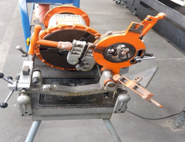 Foto: ROSQUEADEIRA DE TUBOS PIPE TREADER - MODELO  Z1T-R4 - ANO 2013