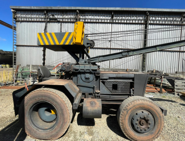 Foto: guindaste industrial a diesel 5 toneladas / 10 ton