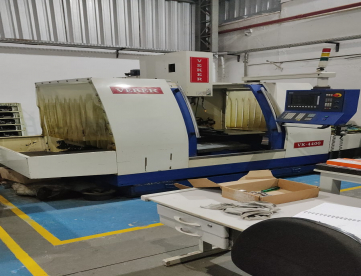 Foto: FRESADORA CNC - VEKER - VK-4400 - ANO 2007 - 1000 x 600 x 450MM