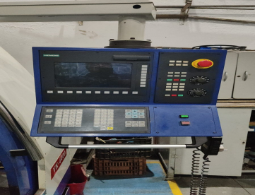 Foto: FRESADORA CNC - VEKER - VK-4400 - ANO 2007 - 1000 x 600 x 450MM