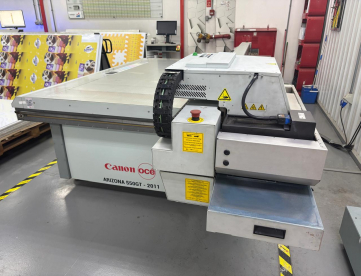 Foto: IMPRESSORA DIGITAL UV PLANA DE GRANDE FORMATO - MARCA CANON OCE ARIZONA - MODELO- GT550 - ANO 2011